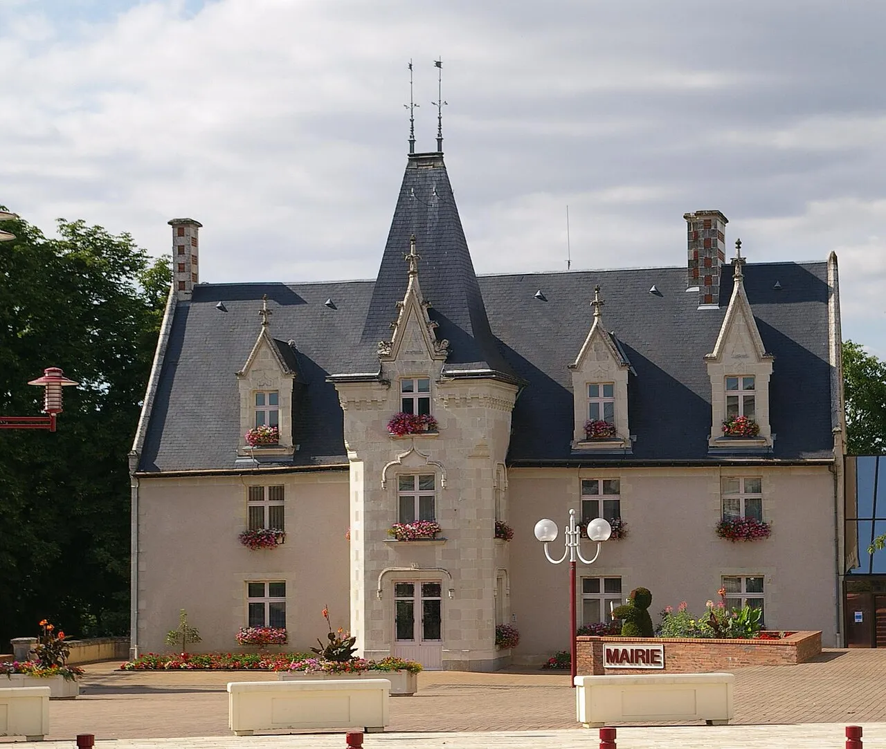 Mairie de Montreuil-Juigné